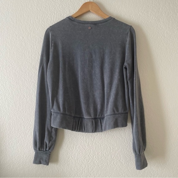 CALIA Effortless Crop Pullover in Graphite - Picture 8 of 9